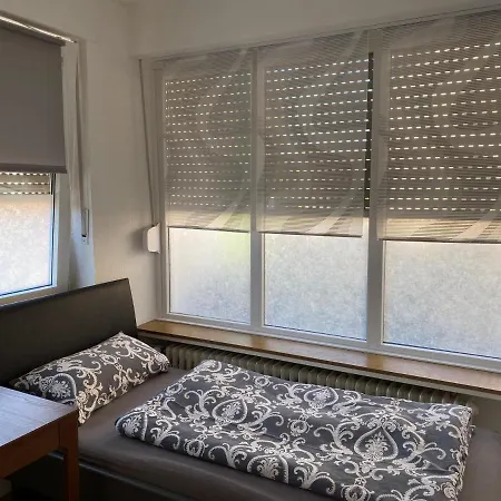 Monteurunterkunft * 克莱沃